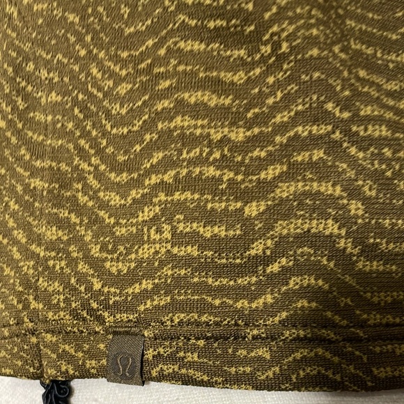 Lululemon Train to Be Tank Top
Ripple Wave Deep Artifact / Auric Gold - Picture 4 of 7